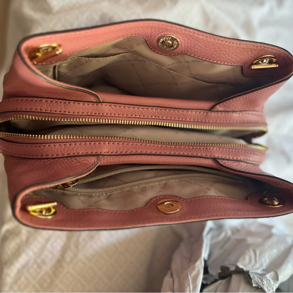 Michael Kors bag - Picture 3 of 3